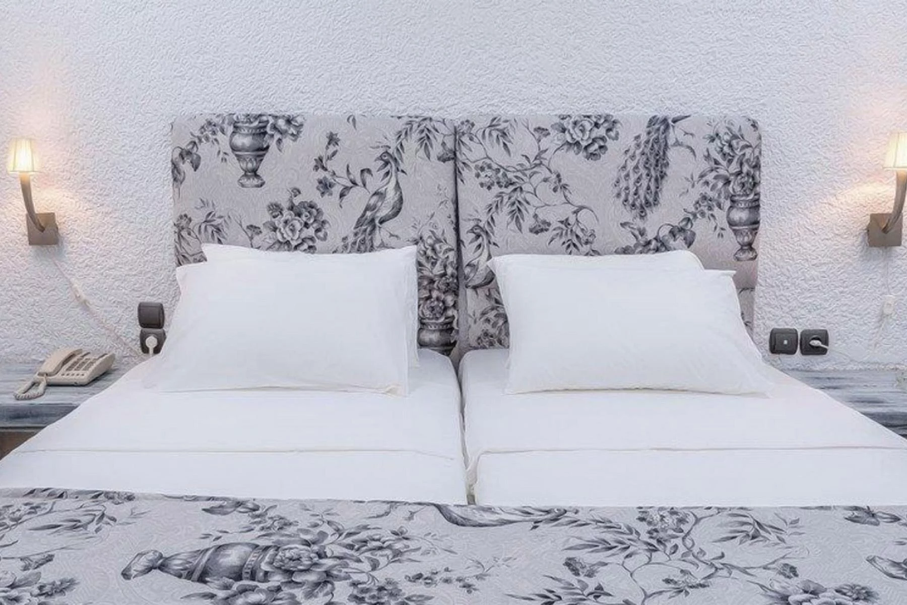 long-beach-resort-aigio-bed