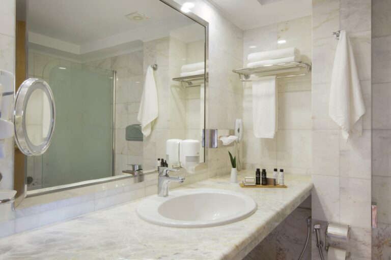 negroponte-resort-eretria-hotel-bathroom