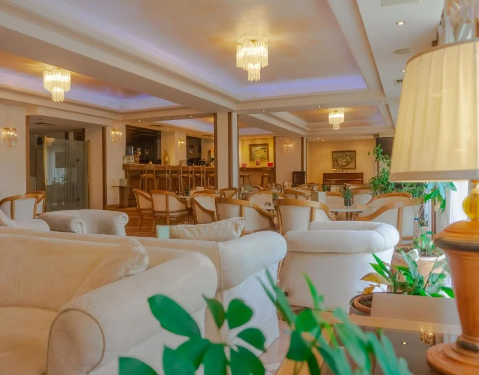 park-hotel-volos-lobby