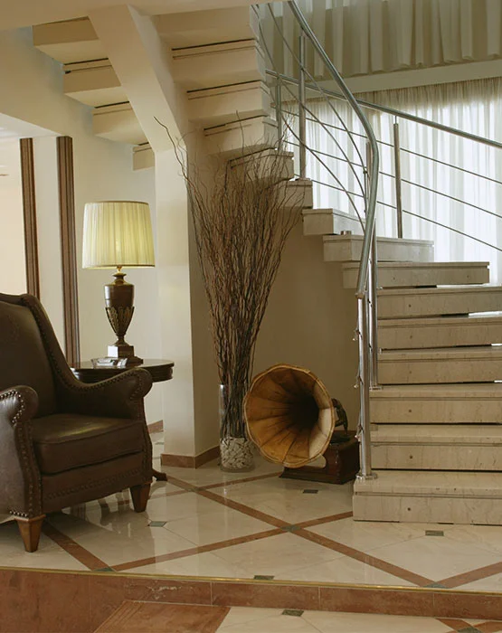 park-hotel-volos-stairs