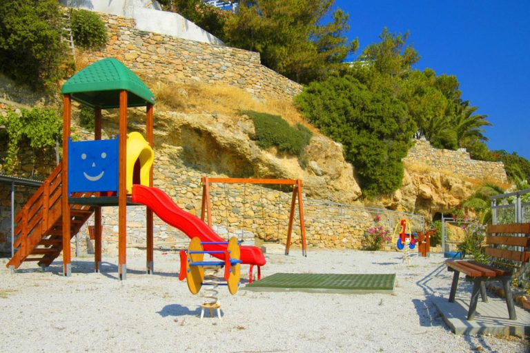 dolphin-bay-family-resort-syros-playground