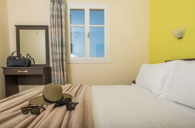naxos-palace-hotel-room