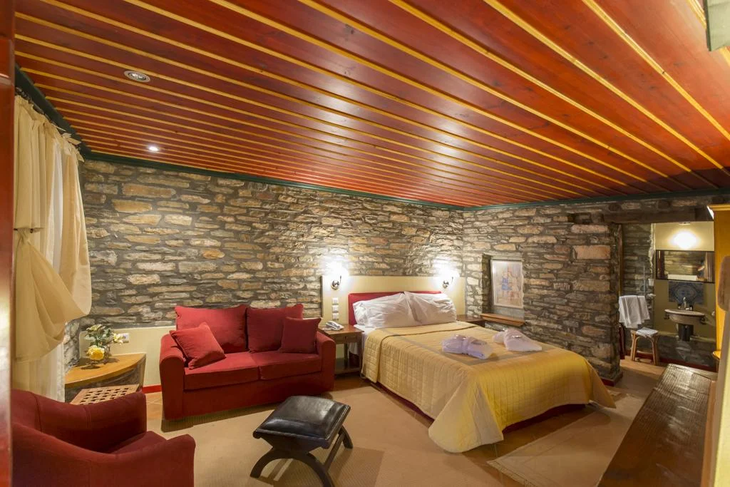 anovolios-boutique-hotel-pilio-bed