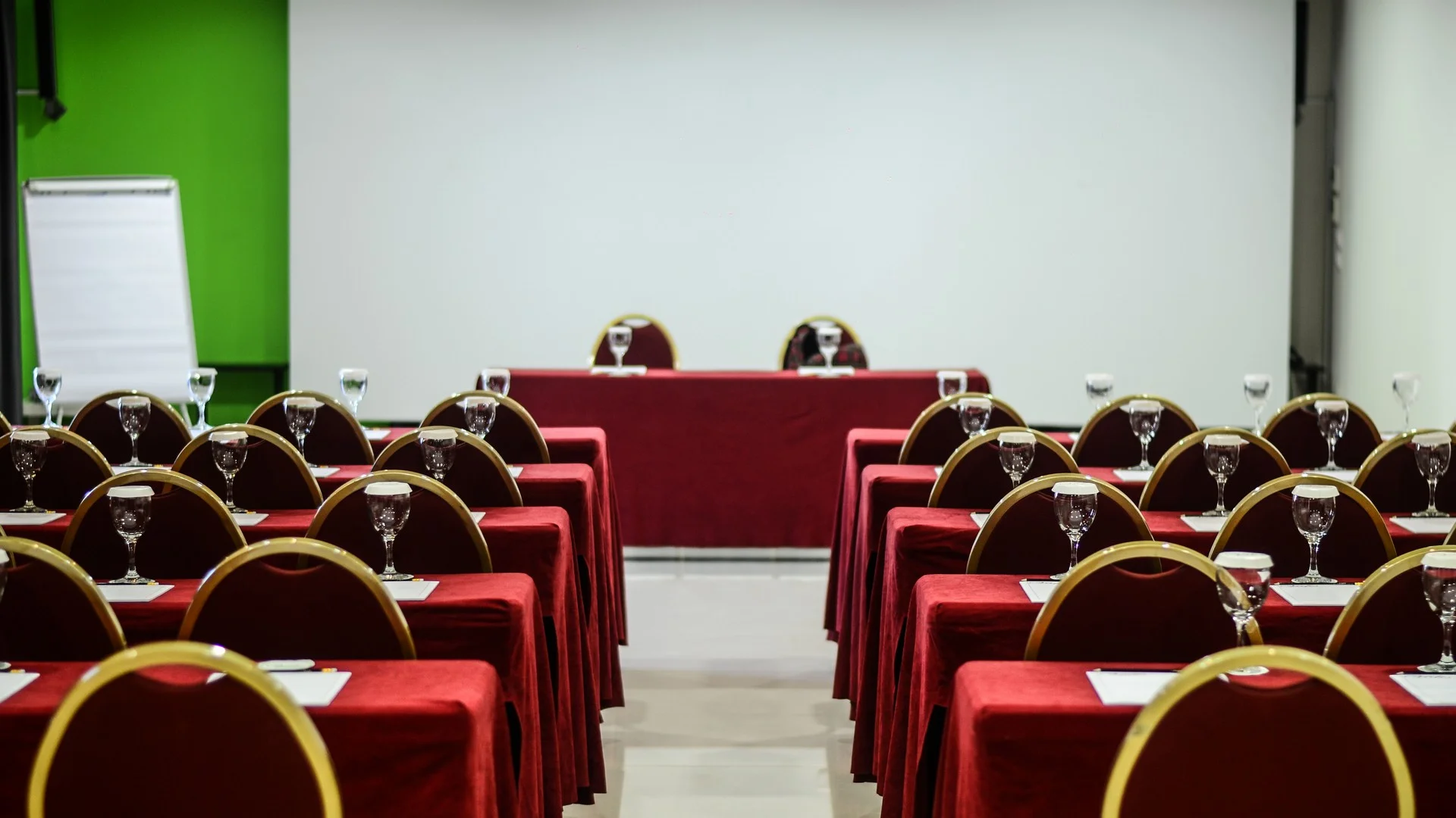 valis-resort-and-spa-volos-conference-room