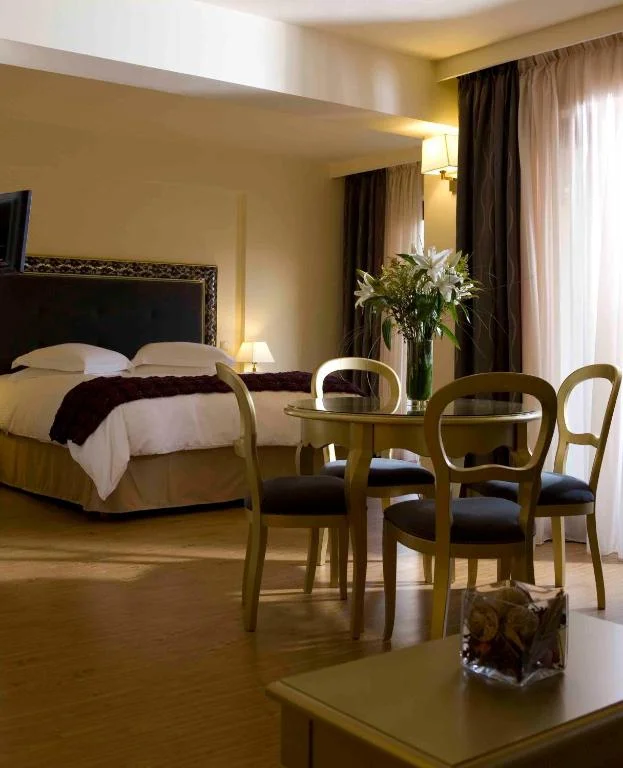 valis-resort-and-spa-volos-room-3
