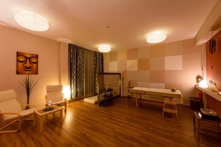 Pavlina-Beach-Hotel-Achaia-massage