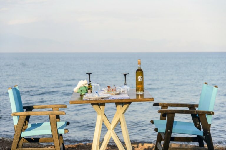 aggelos-hotel-messinia-lunch-by-the-sea