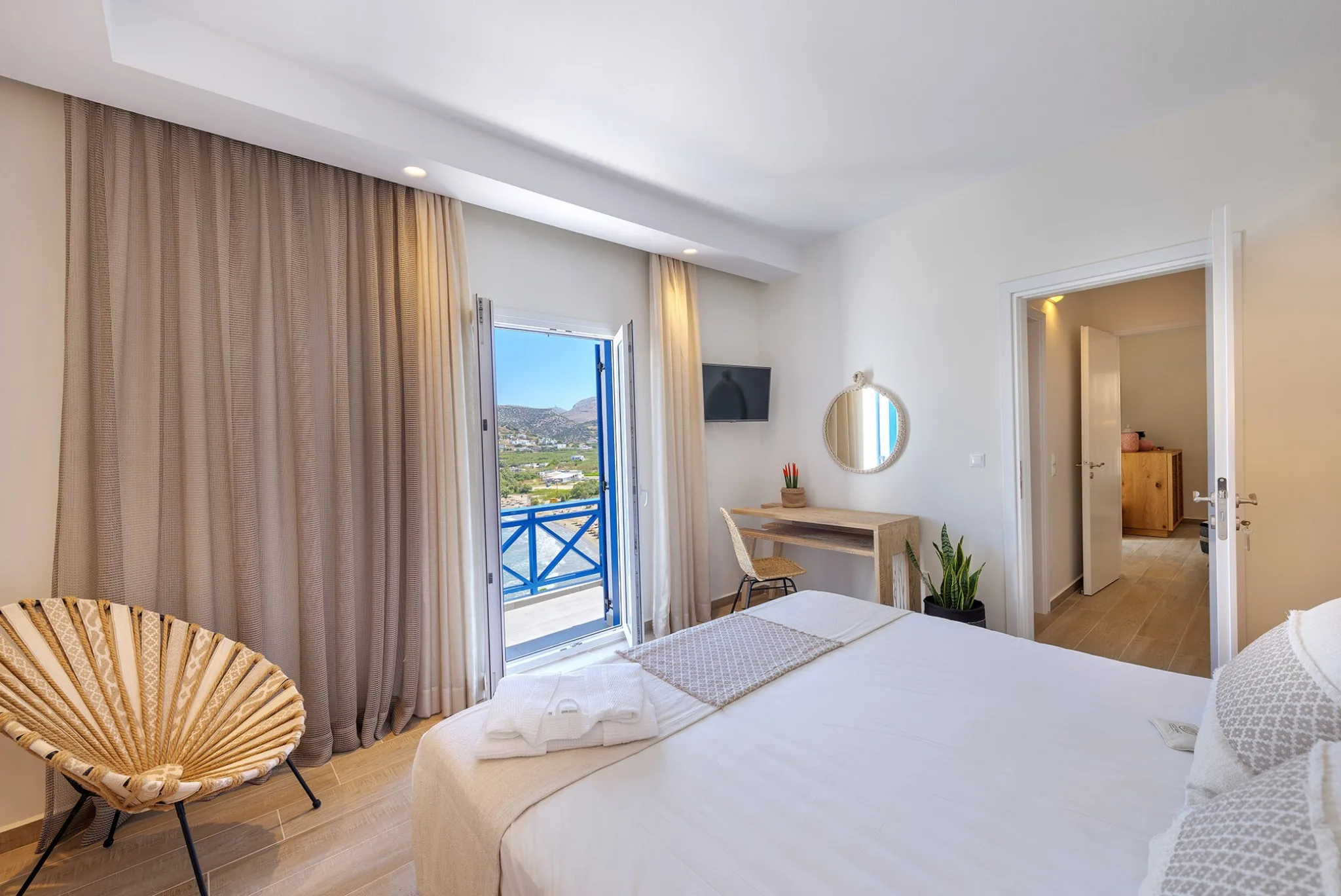 dolphin-bay-seaside-resort-spa-siros-room