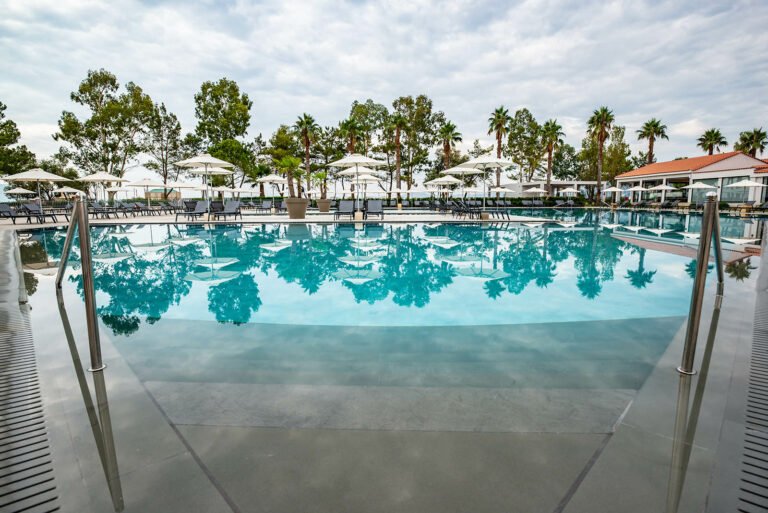 paleros-beach-resort-hotel-pool