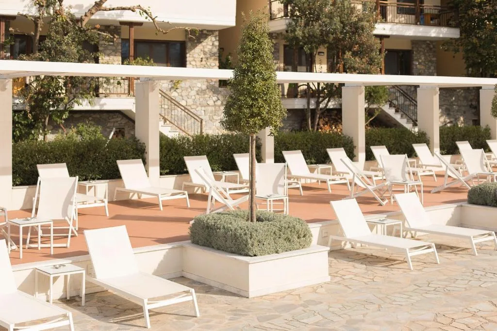 san-panteleimon-platamonas-sunbeds