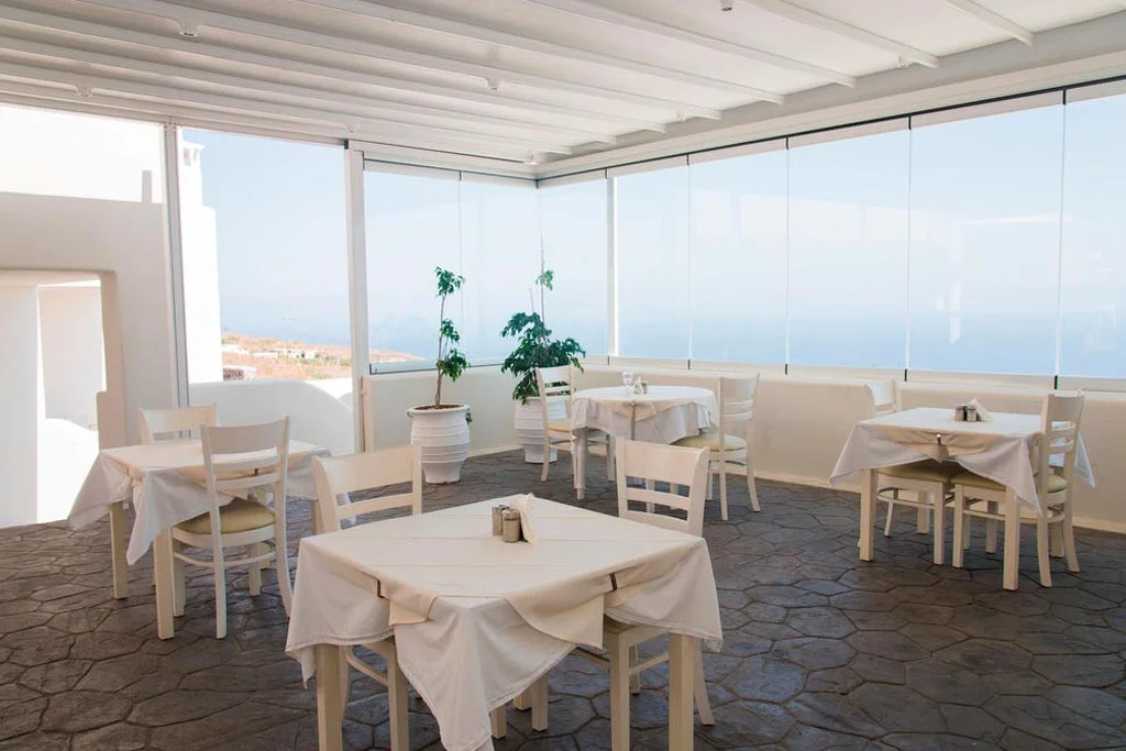 splendour-resort-santorini-restaurant