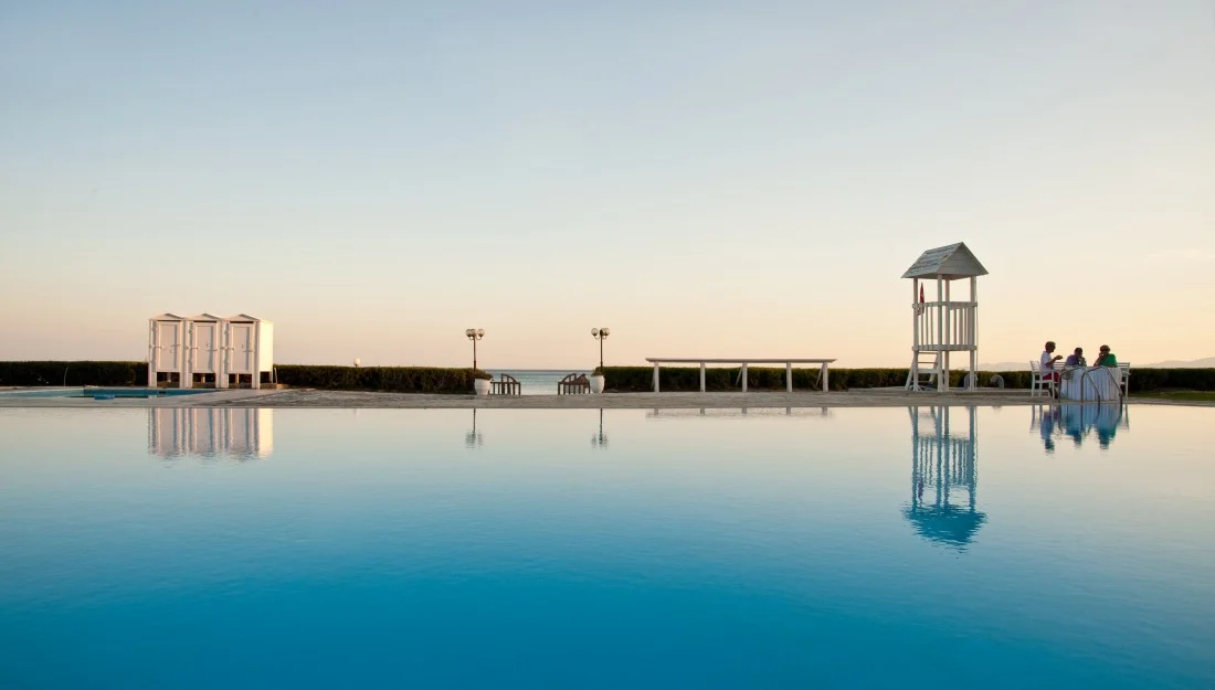 tinos-beach-hotel-pool