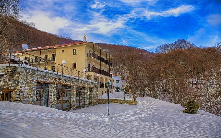 Manthos-Mountain-Resort-Spa-Pilio-exterior