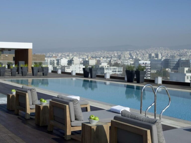 the-met-hotel-thessaloniki-pool
