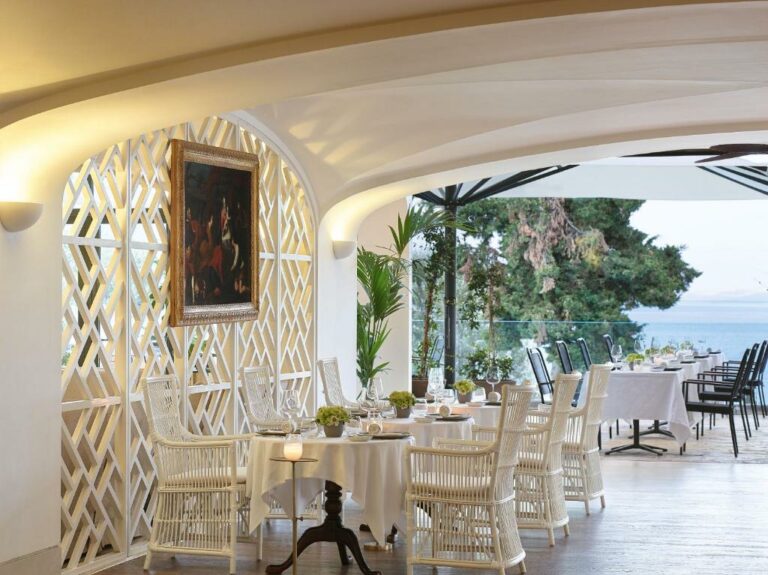 grecotel-lux-me-daphnila-corfu-restaurant