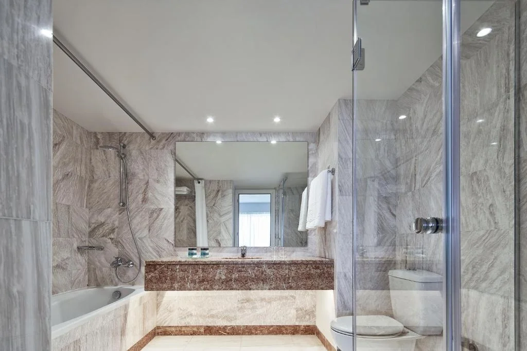 aks-porto-heli-hotel-bathroom-2