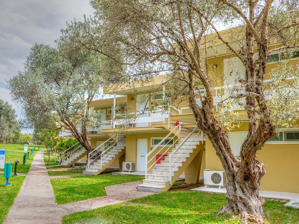 palmariva-beach-hotel-eretria-bungalows-exterior