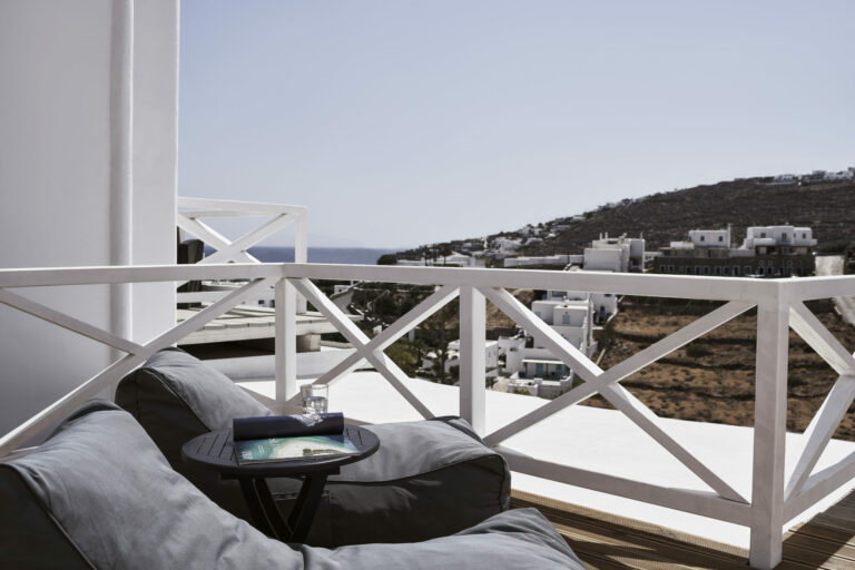 mr-and-mrs-white-mykonos-view