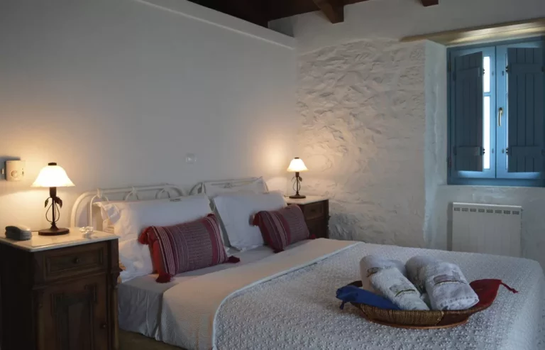 lithos-stone-suites-mani-double-bed