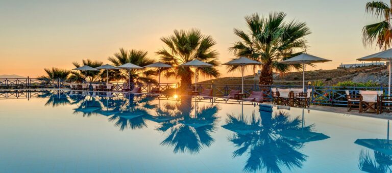 sunrise-beach-suites-syros-pool