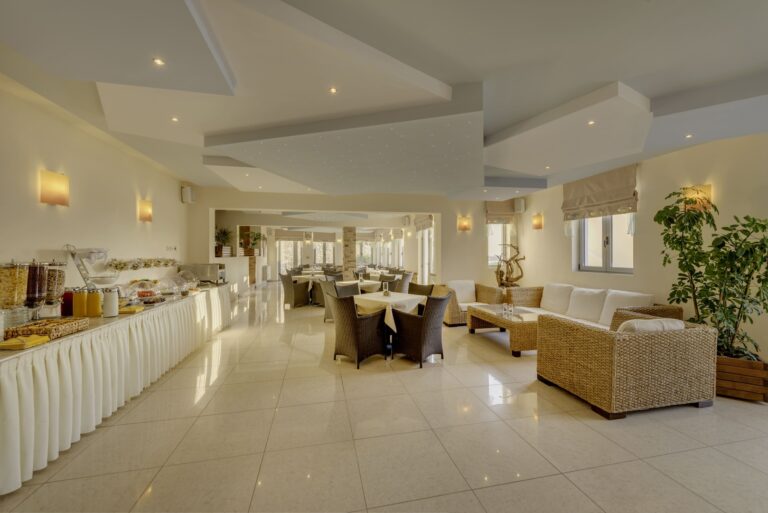 sunrise-beach-suites-syros-restaurant