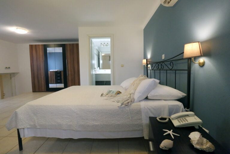 sunrise-beach-suites-syros-room-1