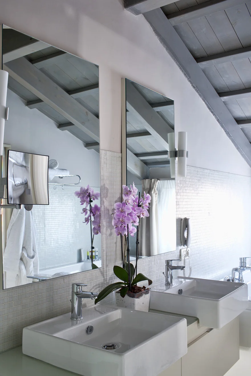 rimondi-boutique-hotels-rethymno-bathroom