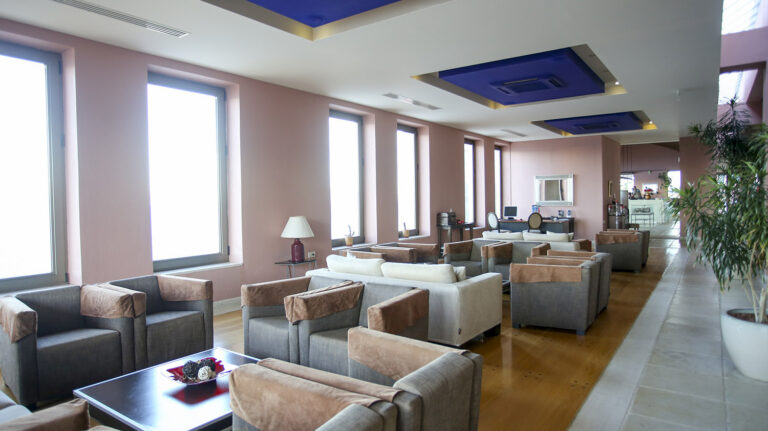 ionian-blue-hotel-lefkada-lobby-sitting-area