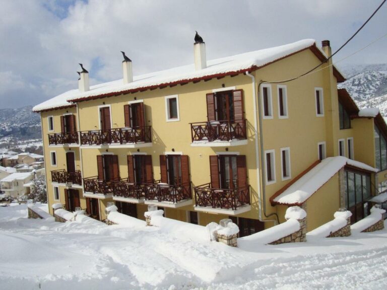 achilion-hotel-kalavryta-snow