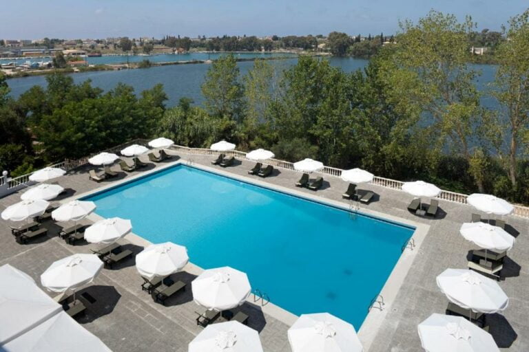 margarona-royal-hotel-preveza-pool