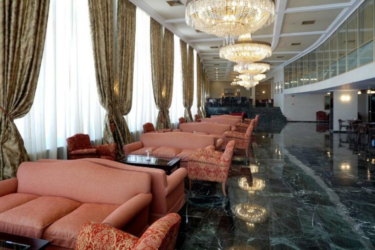 margarona-royal-hotel-preveza-lobby