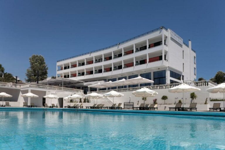 margarona-royal-hotel-preveza-exterior-with-pool