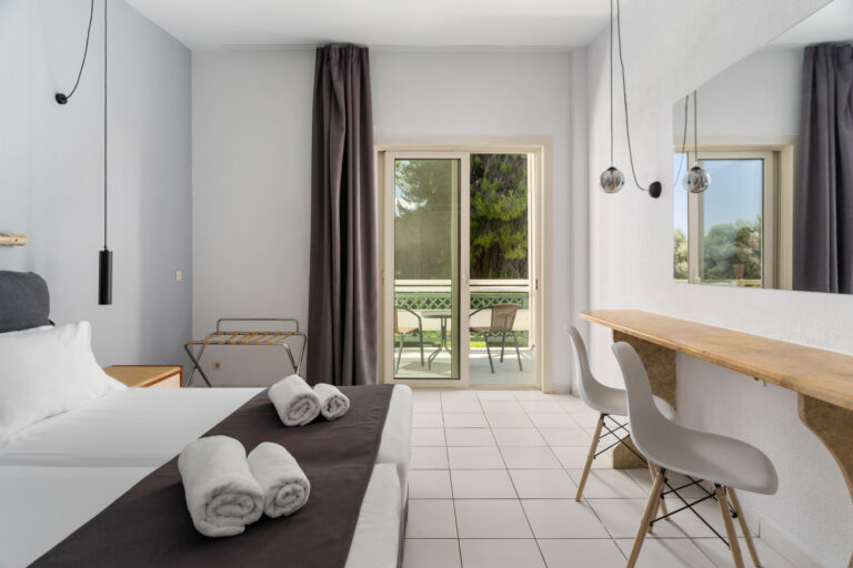 palmariva-beach-hotel-eretria-renovated-double-room-bungalow-1