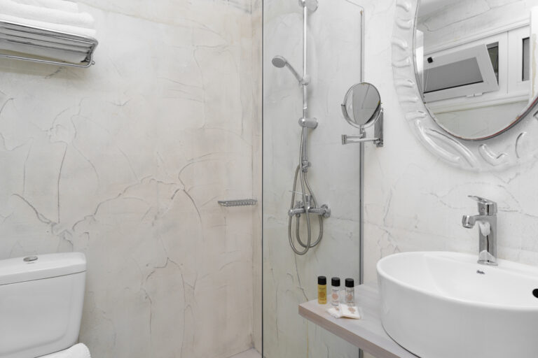 palmariva-beach-hotel-eretria-renovated-bathroom-2