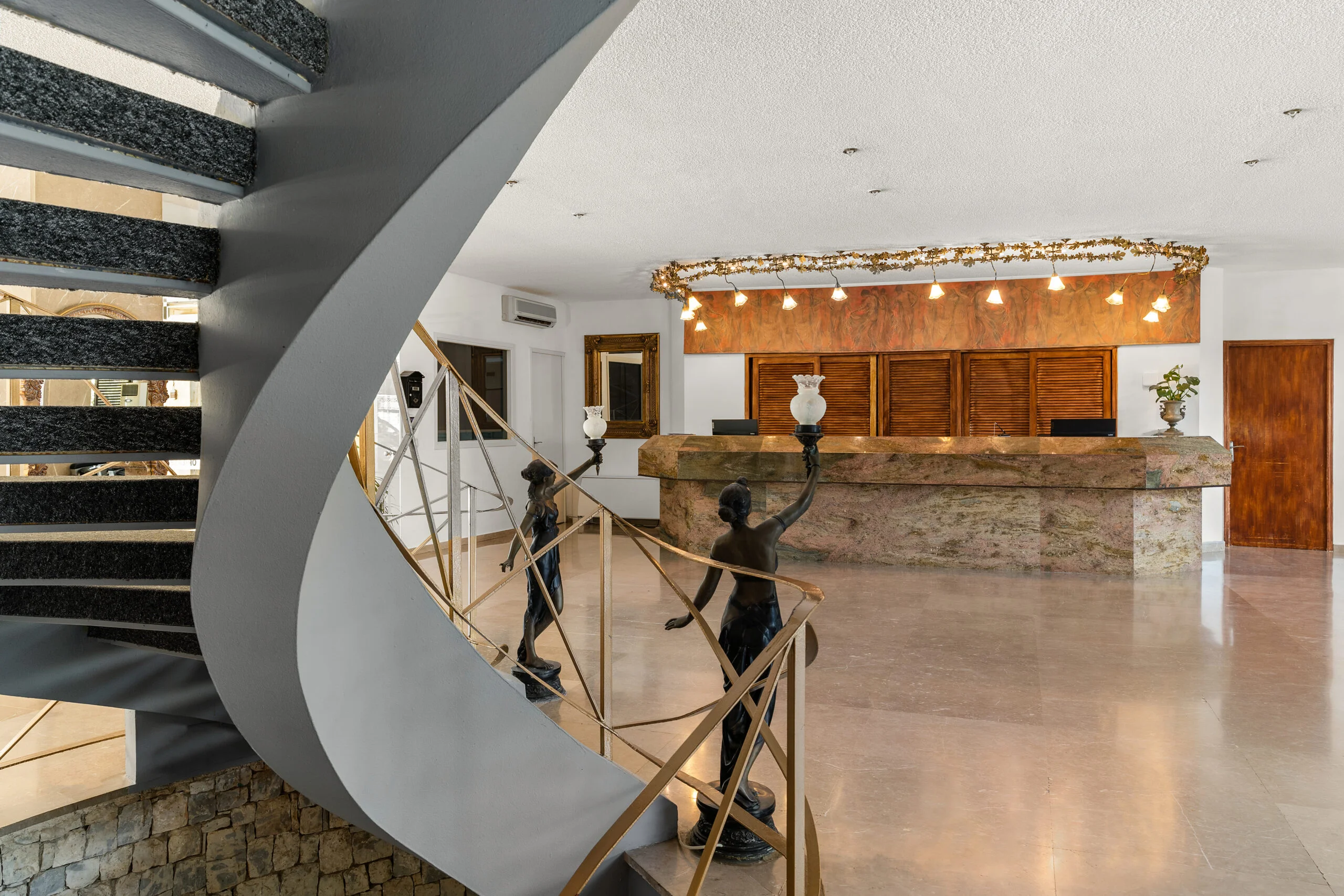 palmariva-beach-hotel-eretria-lobby