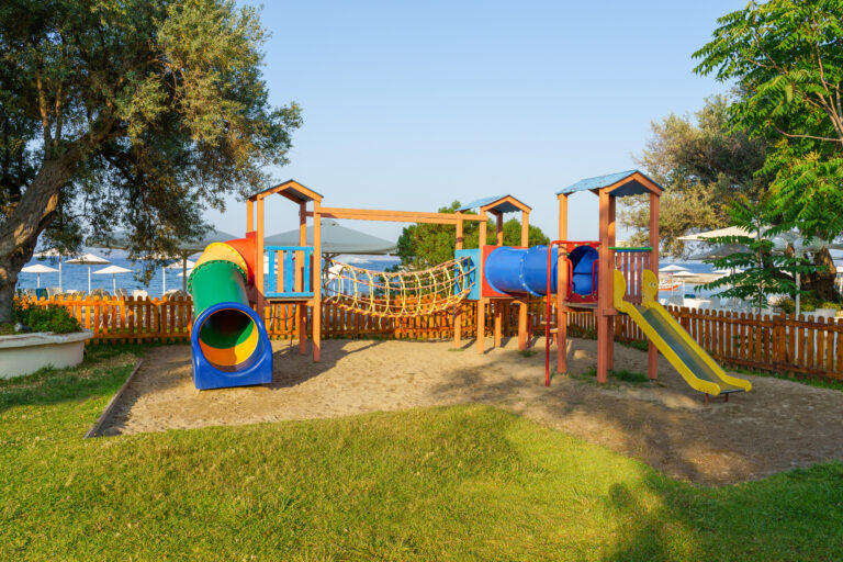 palmariva-beach-hotel-eretria-playground