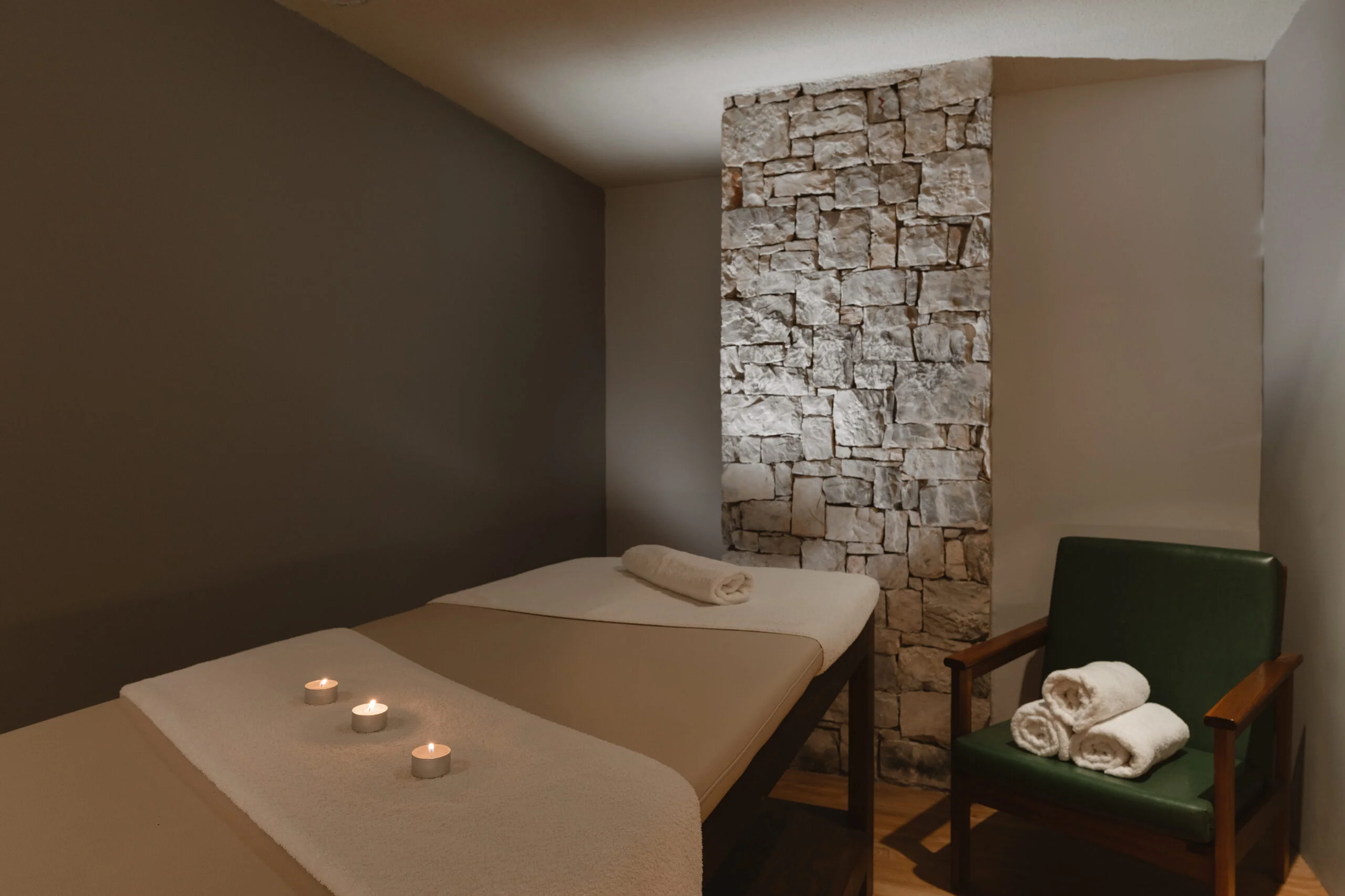 palmariva-beach-hotel-eretria-massage