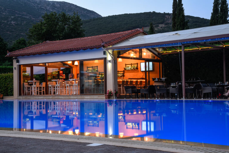 mont-helmos-hotel-kalavrita-pool-by-night