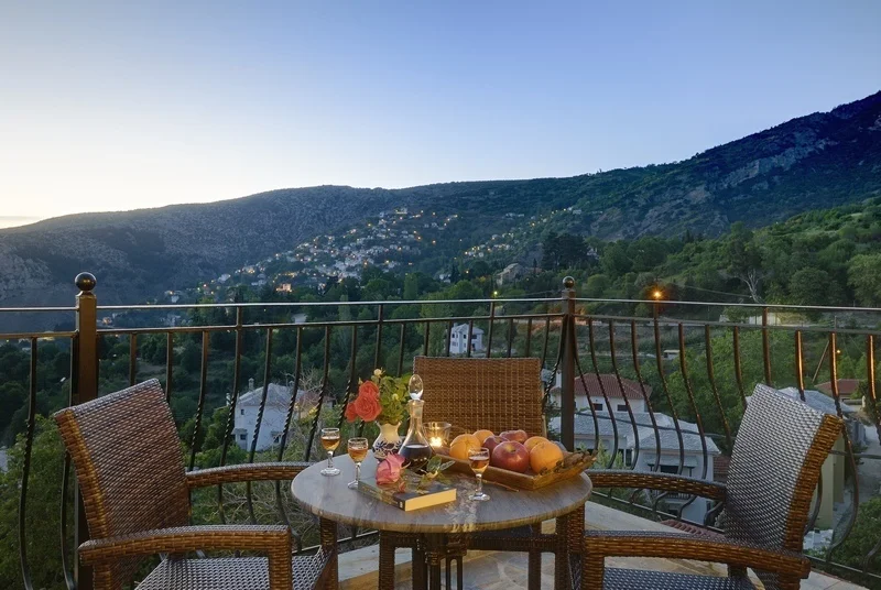 erofili-hotel-and-suites-makrinitsa-view