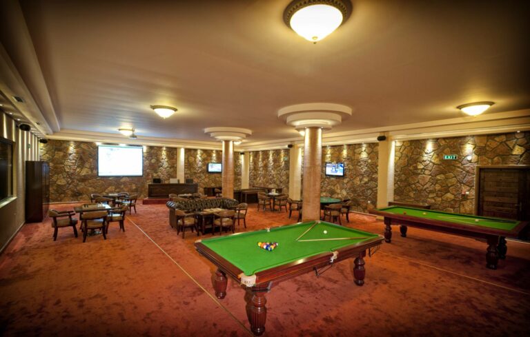 kaimak-inn-spa-resort-billiards