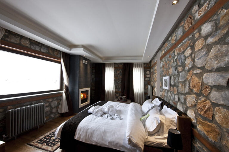 miramonte-chalet-hotel-spa-kaimaktsalan-room-1