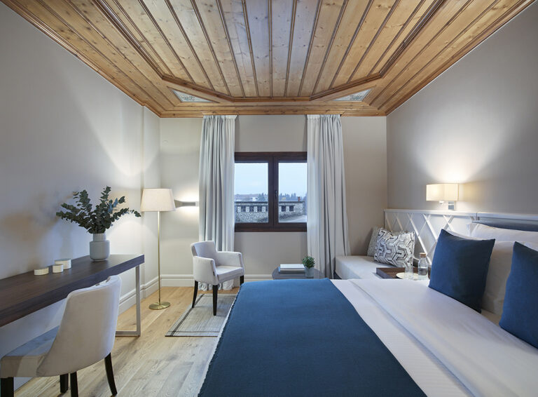 the-lake-hotel-ioannina-standard-room