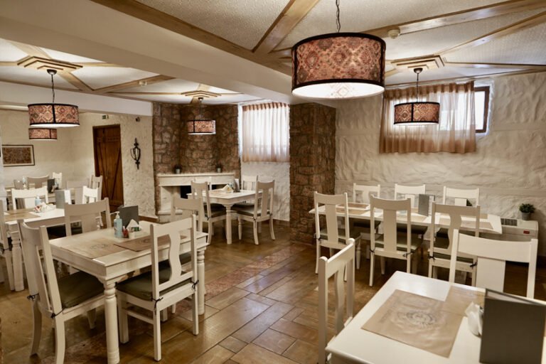 xenonas-iresioni-arachova-restaurant
