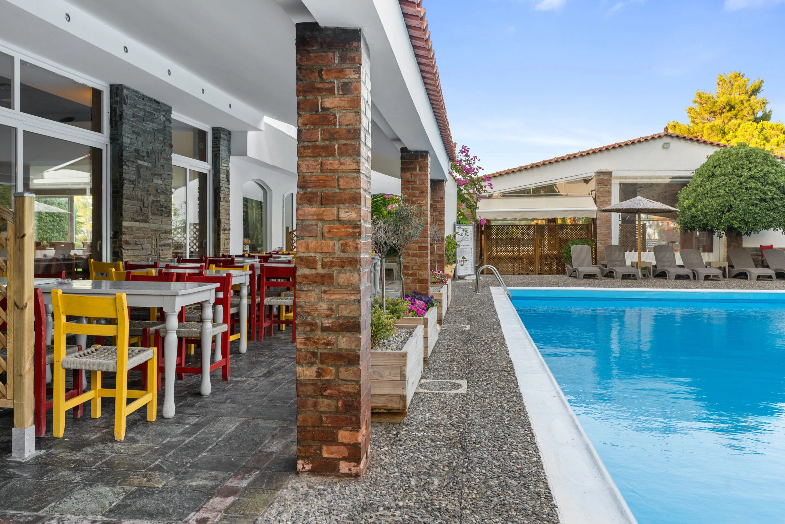 stefania-beach-resort-evia-amarynthos-pool-side