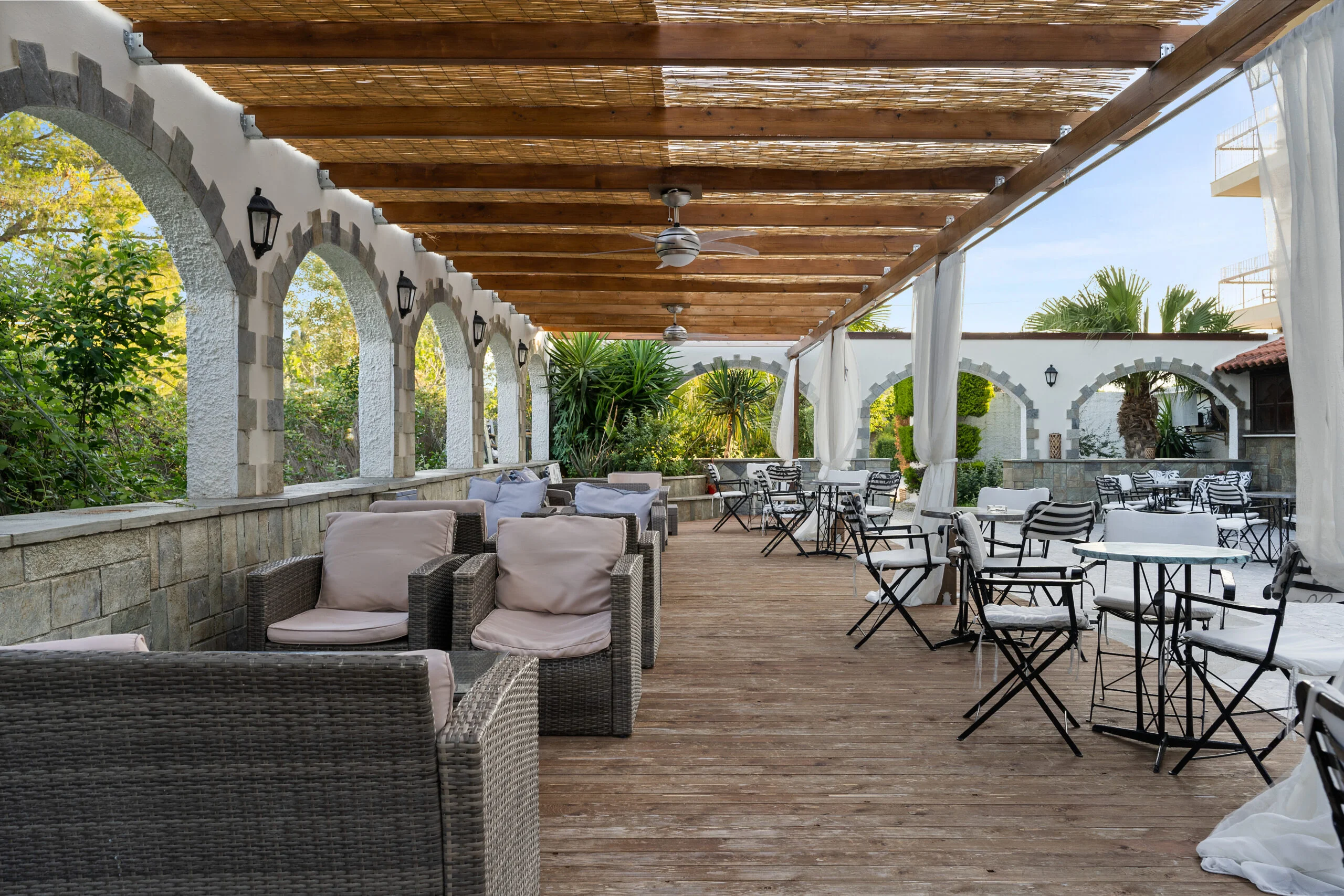 stefania-beach-resort-evia-amarynthos-pool-side