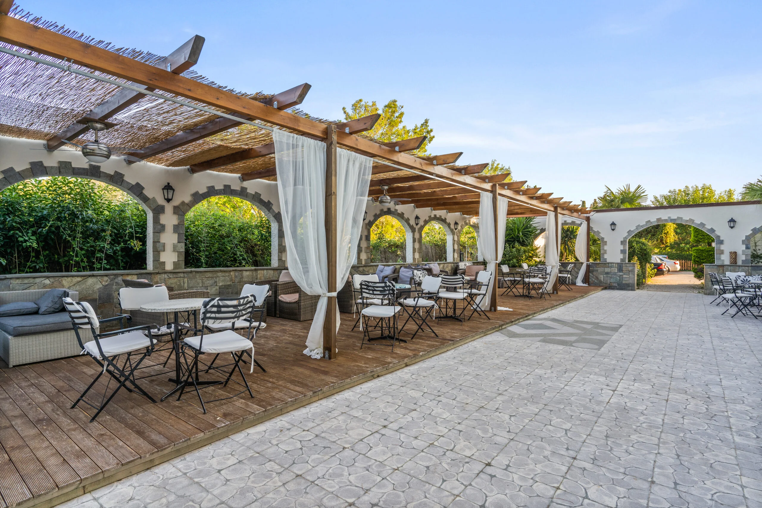 stefania-beach-resort-evia-amarynthos-pool-side