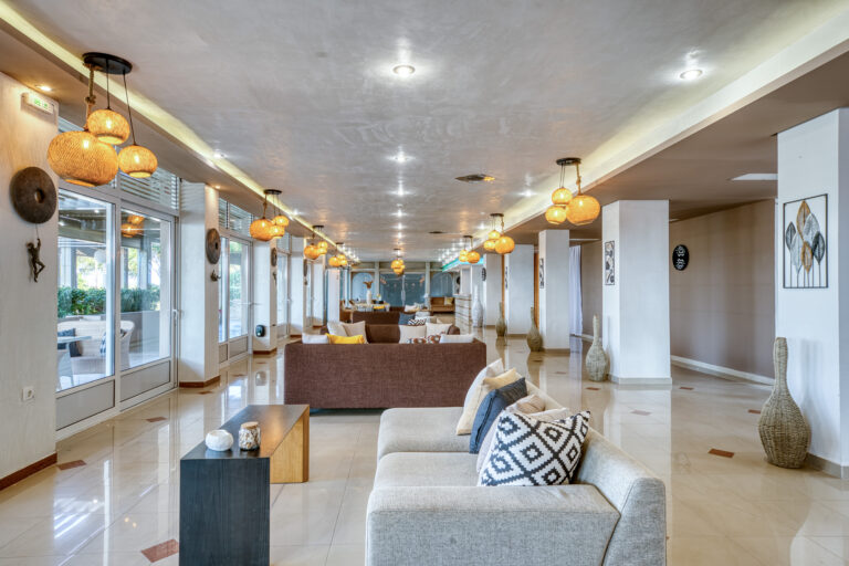 B&W-boho-resort-hotel-lobby