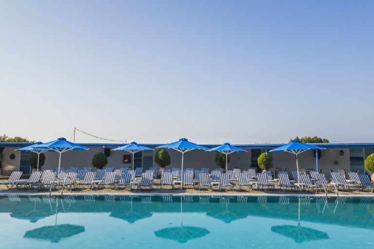 delphi-beach-hotel-pool