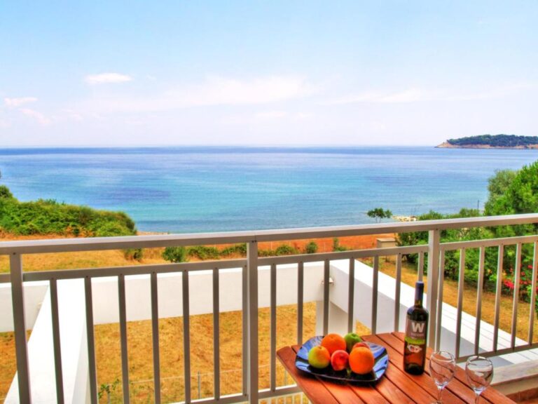 maranton-beach-hotel-thasos-balcony