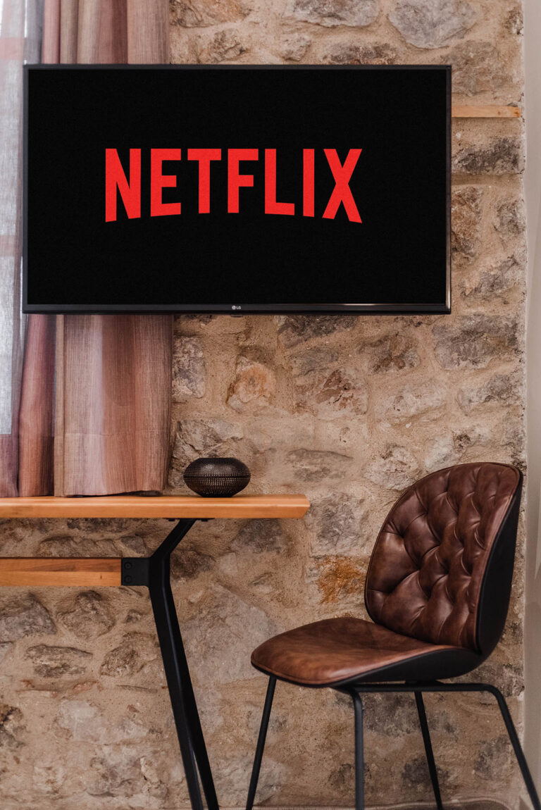 aldia-suites-arachova-deluxe-studio-netflix